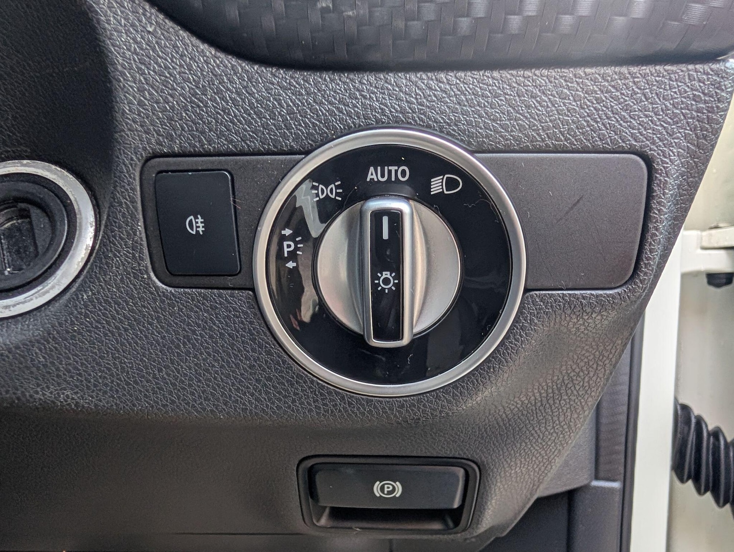 Used Mercedes-Benz A-Class 2015 for sale - 77537326: Photo 28