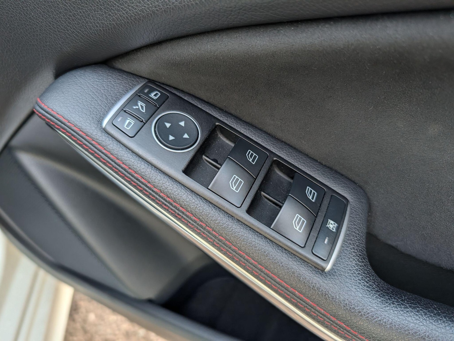 Used Mercedes-Benz A-Class 2015 for sale - 77537326: Photo 29