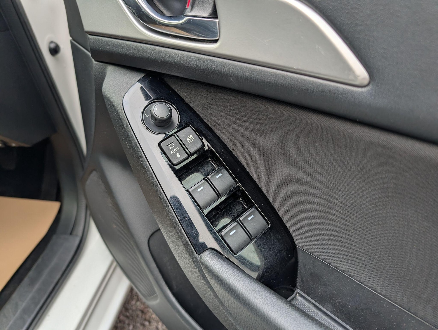 Used Mazda Mazda3 2017 for sale - 76964700: Photo 25