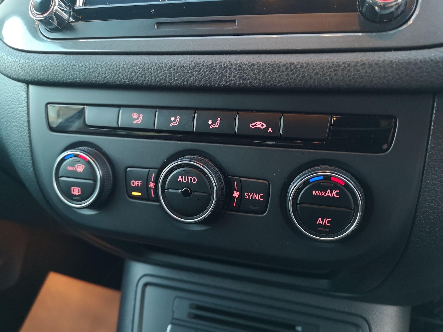 Used Volkswagen Tiguan 2016 for sale - 77103647: Photo 27