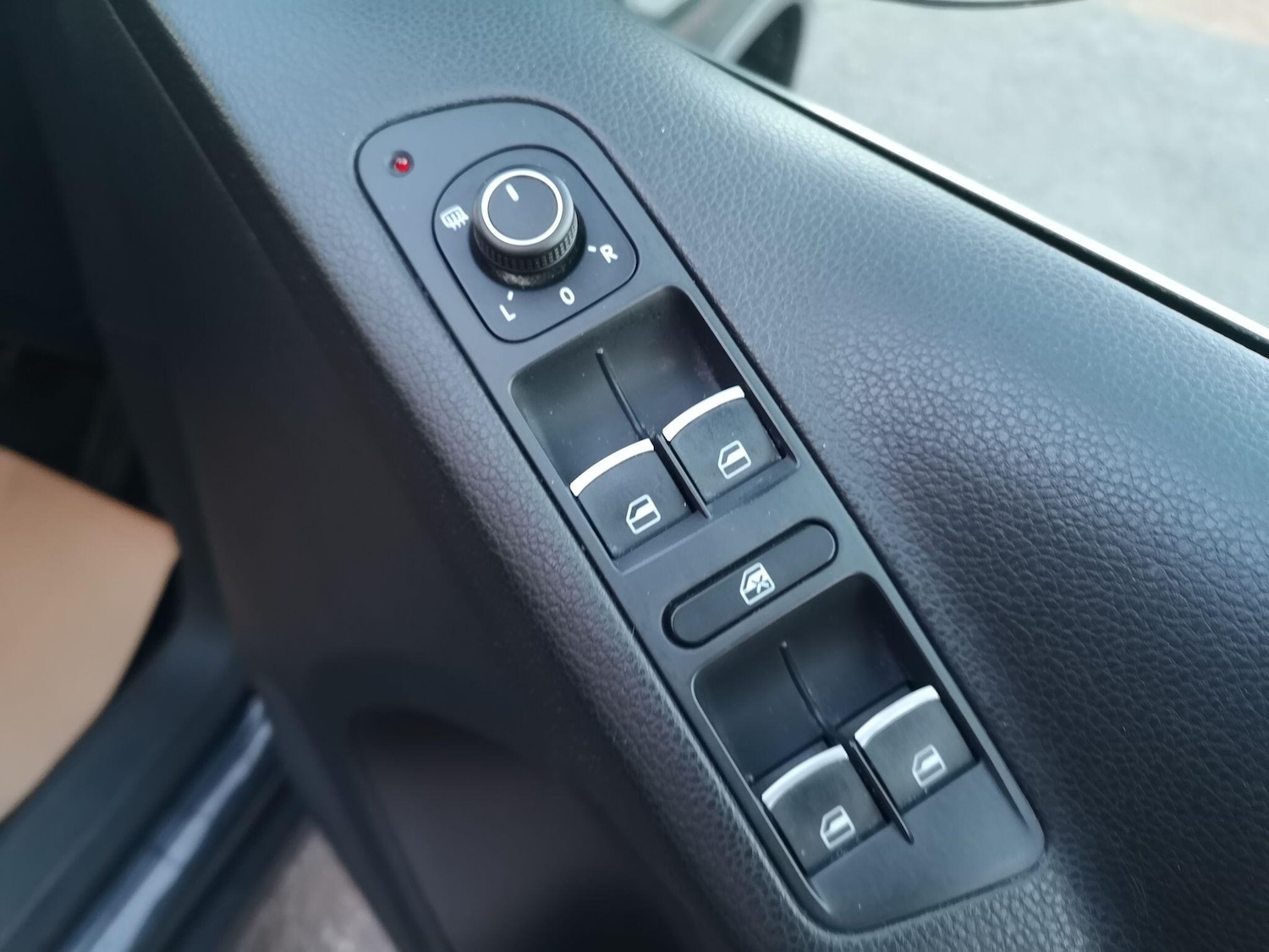 Used Volkswagen Tiguan 2016 for sale - 77103647: Photo 33