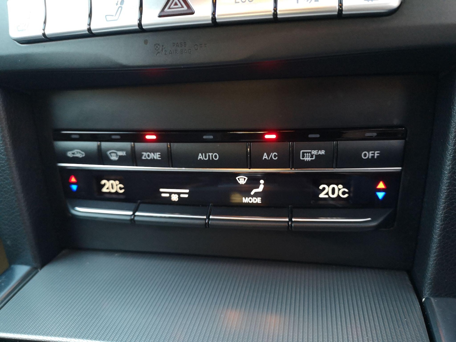 Used Mercedes-Benz E Class 2014 for sale - 77021170: Photo 24