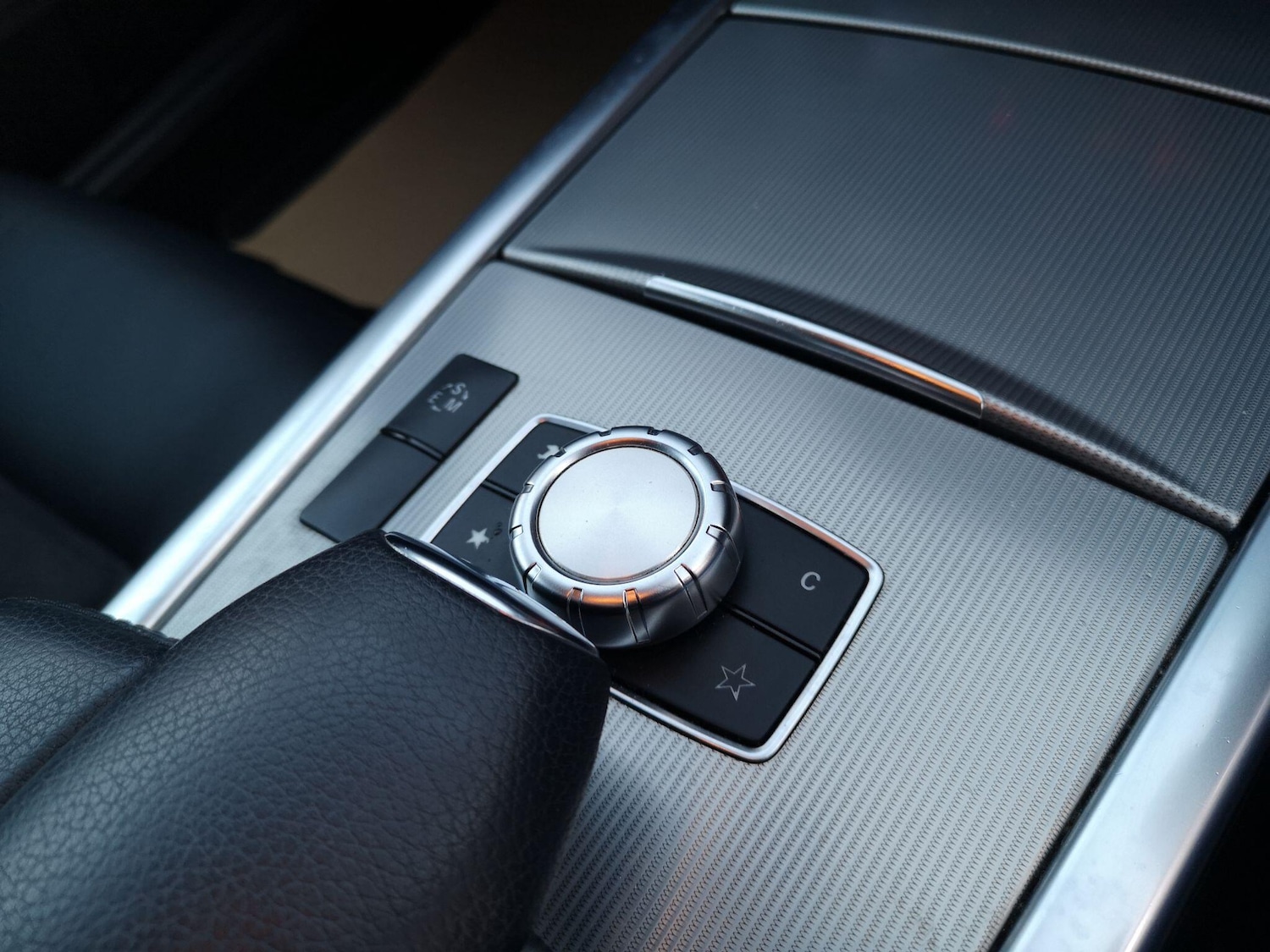 Used Mercedes-Benz E Class 2014 for sale - 77021170: Photo 25