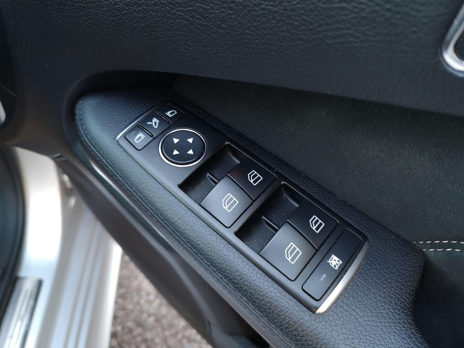 Used Mercedes-Benz E Class 2014 for sale - 77021170: Photo 27