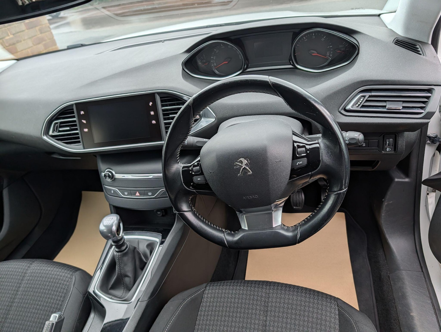 Used Peugeot 308 SW 2018 for sale - 76786796: Photo 25