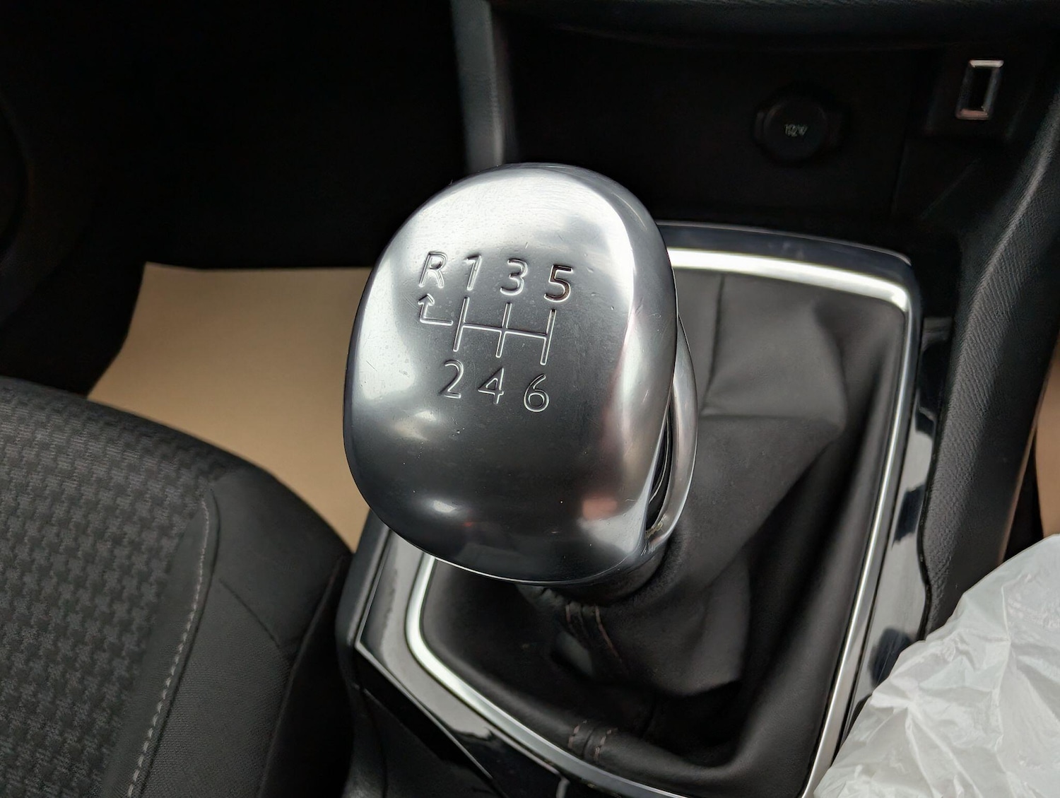 Used Peugeot 308 SW 2018 for sale - 76786796: Photo 28