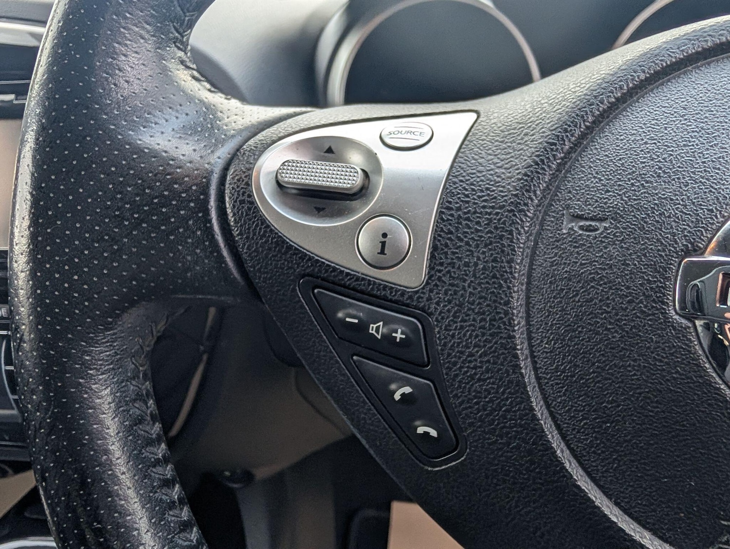 Used Nissan Juke 2014 for sale - 77586153: Photo 25