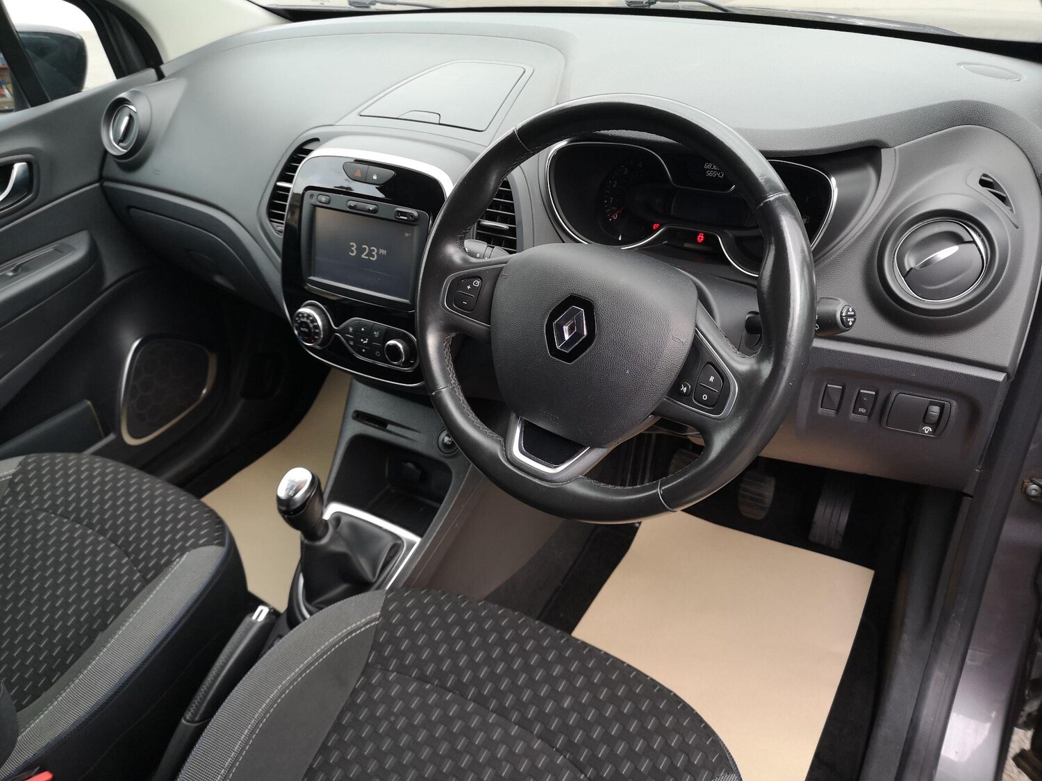 Used Renault Captur 2017 for sale - 76002156: Photo 12