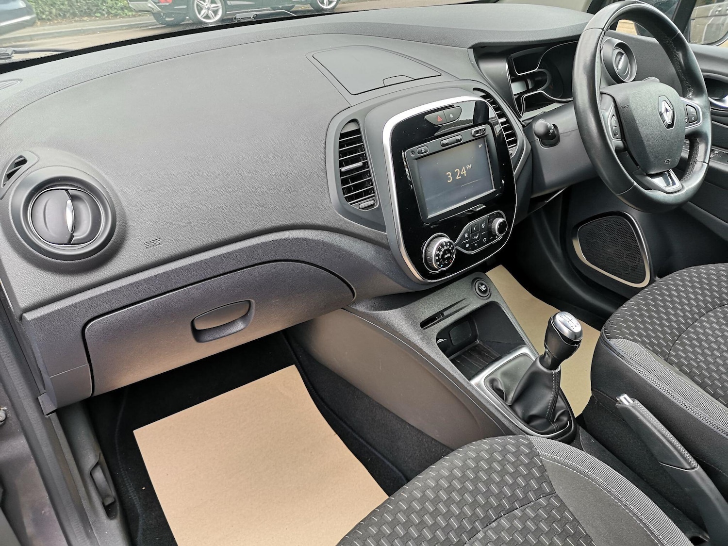 Used Renault Captur 2017 for sale - 76002156: Photo 13