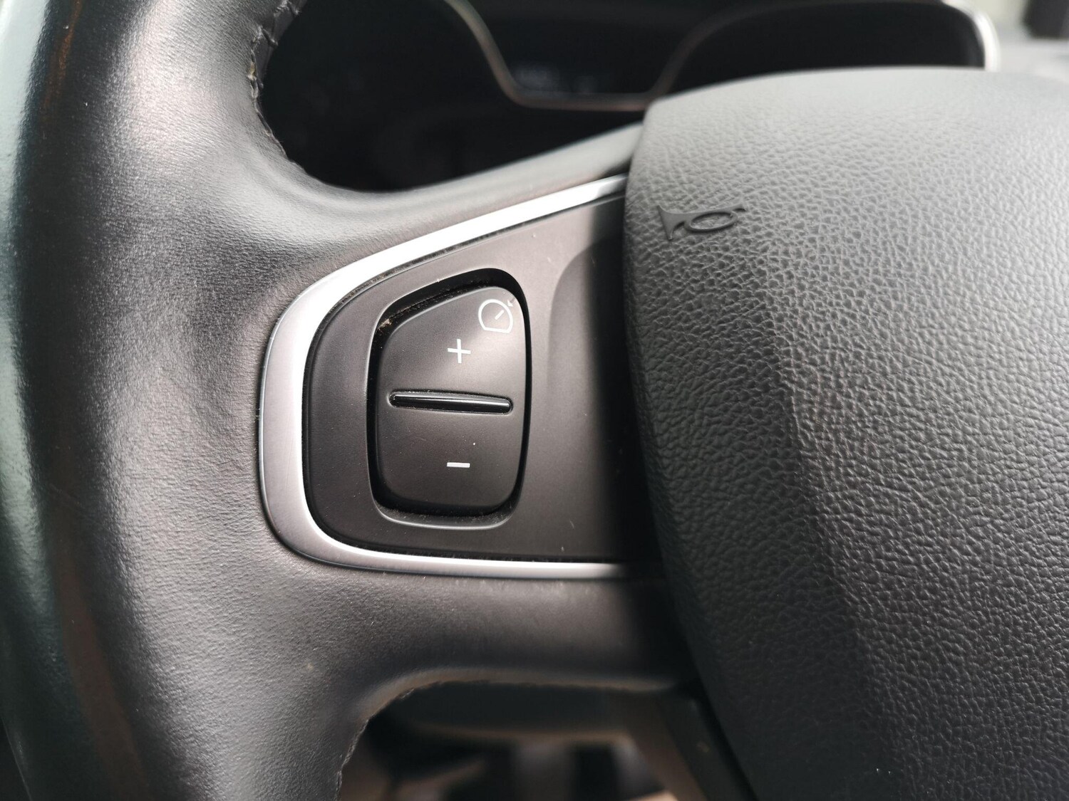 Used Renault Captur 2017 for sale - 76002156: Photo 27