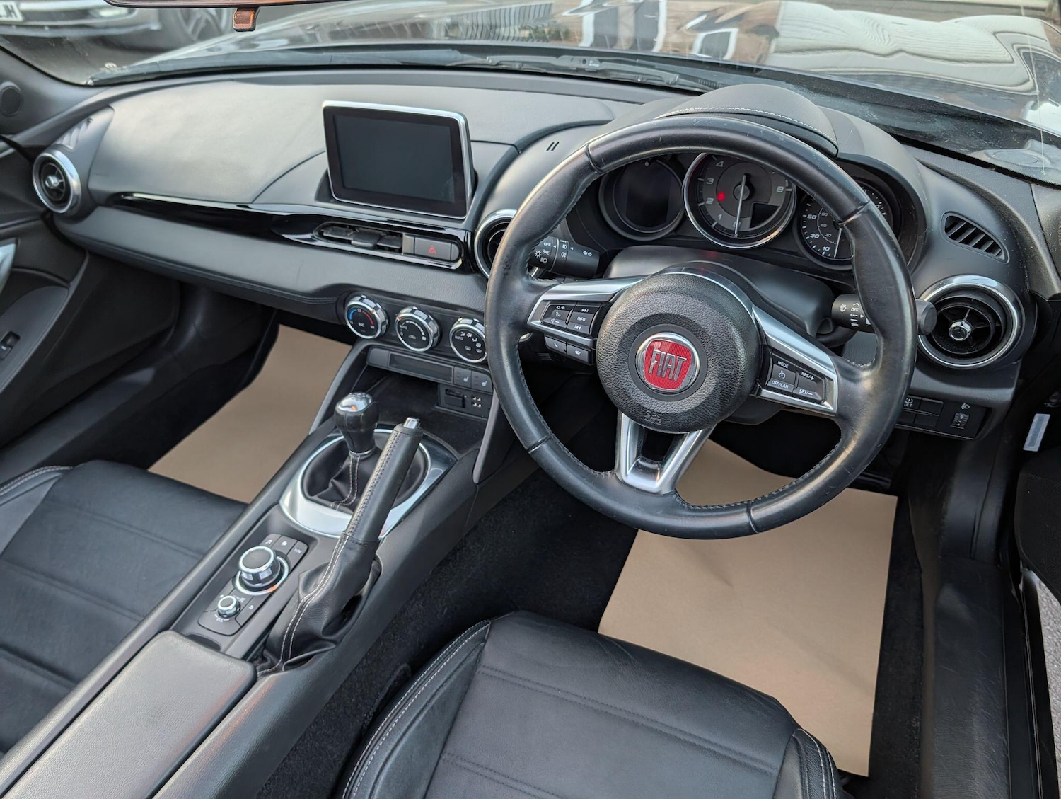 Used Fiat 124 Spider 2018 for sale - 77683755: Photo 17