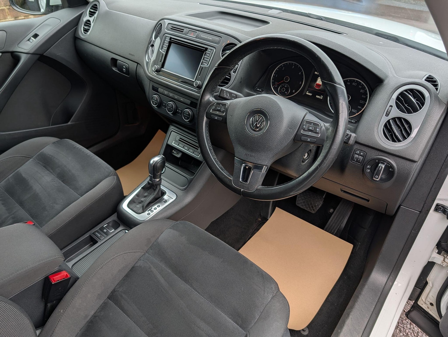 Used Volkswagen Tiguan for sale - 77174618: Photo 12