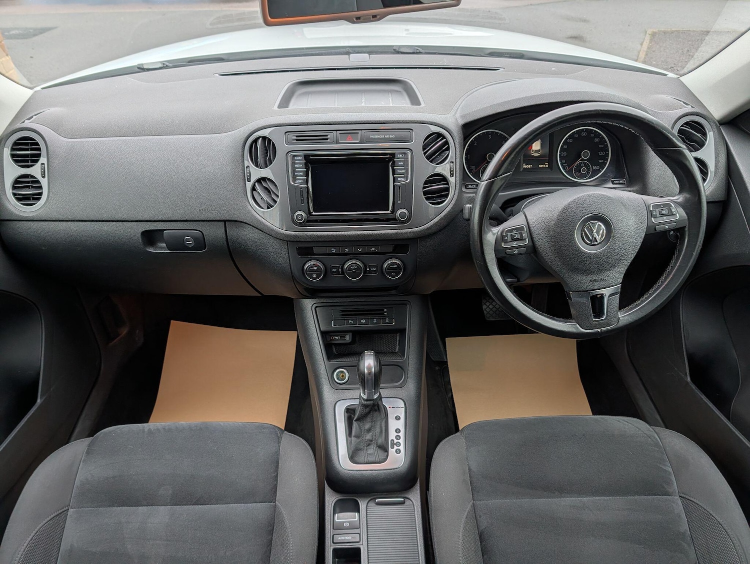 Used Volkswagen Tiguan for sale - 77174618: Photo 14