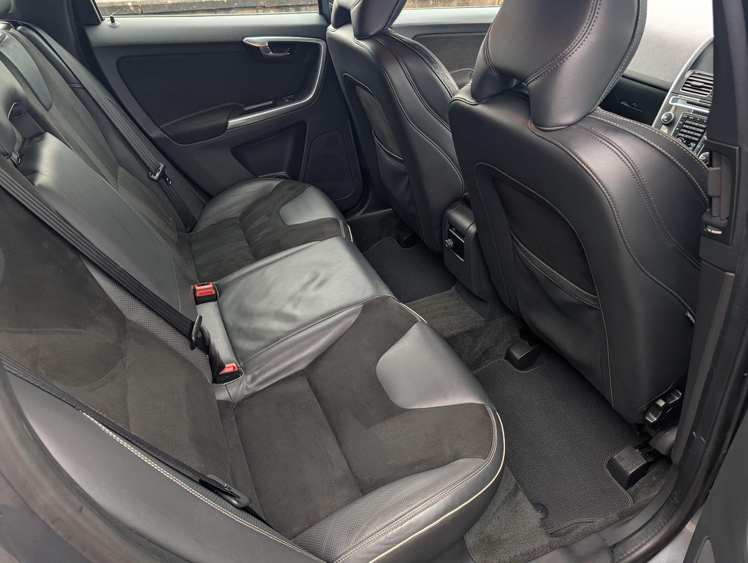 Used Volvo XC60 2015 for sale - 77598290: Photo 15