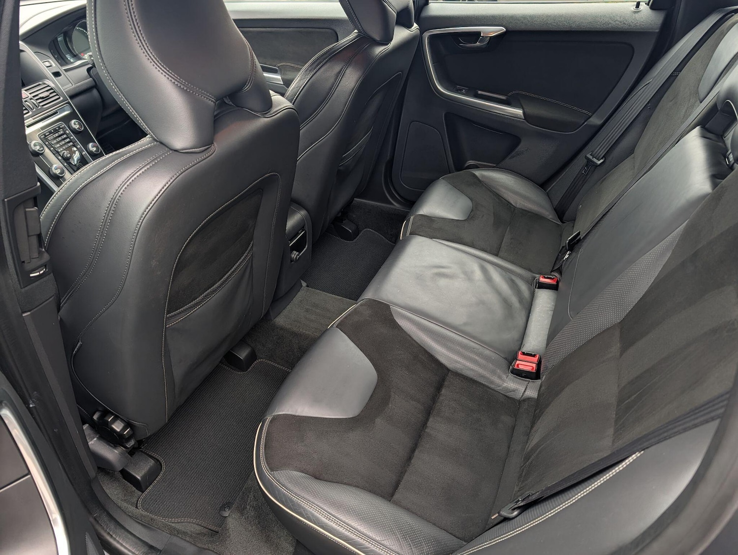 Used Volvo XC60 2015 for sale - 77598290: Photo 16