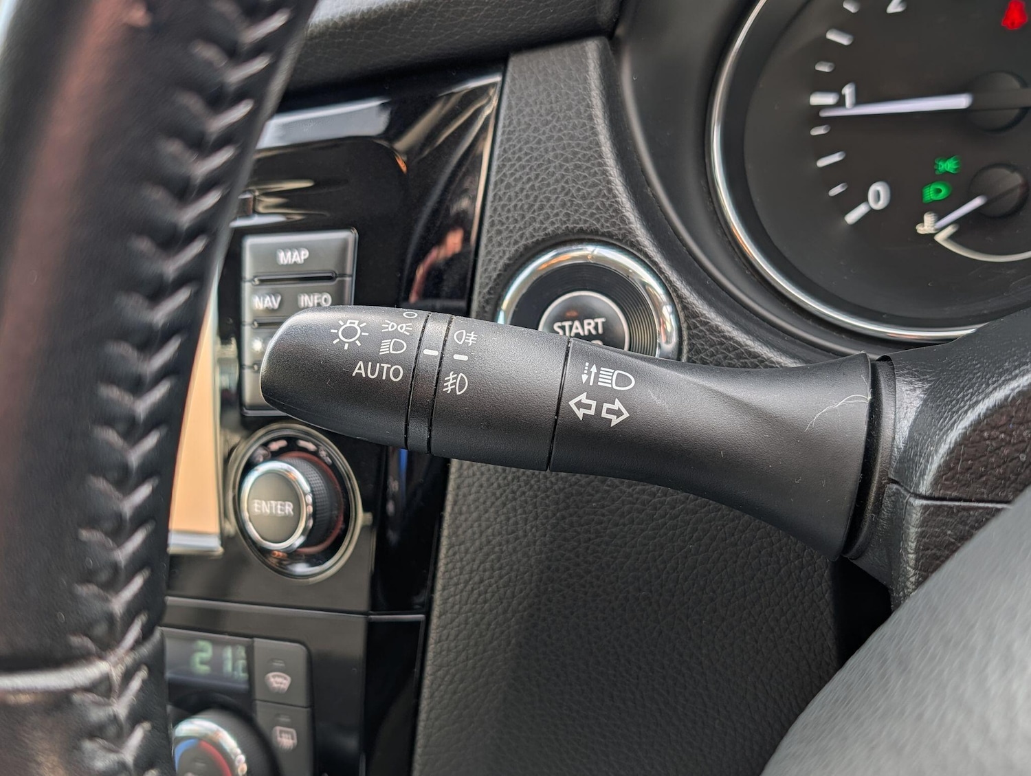 Used Nissan Qashqai 2016 for sale - 76926998: Photo 24