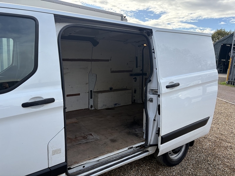Used Ford Transit Custom 2015 for sale - 76490295: Photo 8