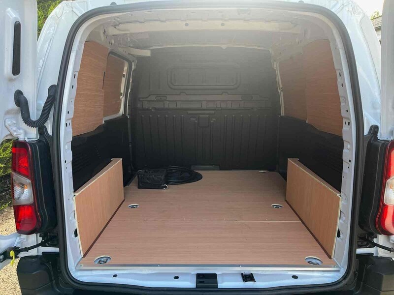 Vehicle 28