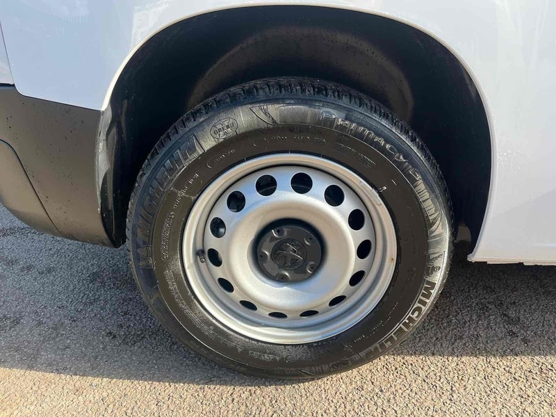 Vehicle 32
