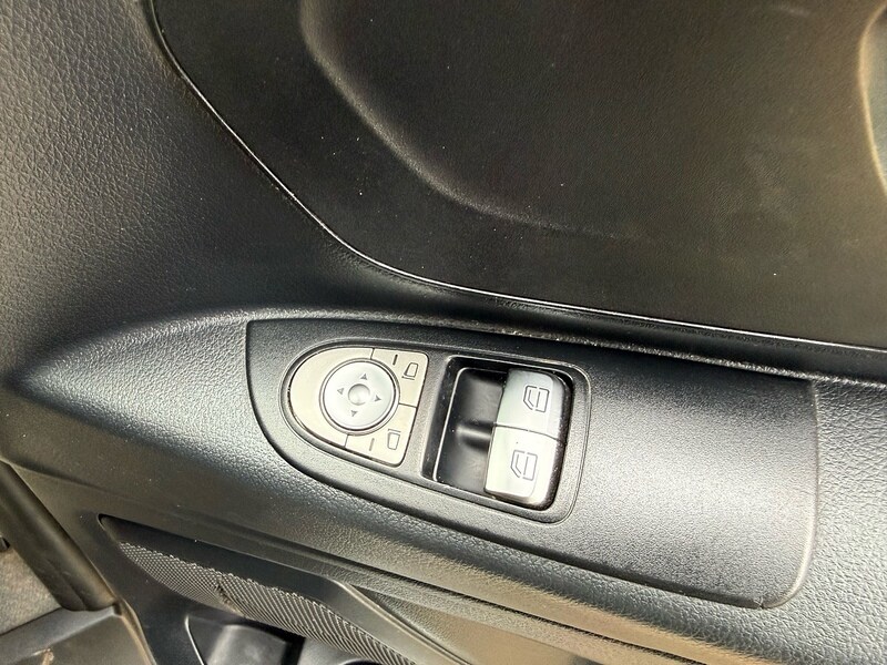 Used Mercedes-Benz Vito for sale - 77836599: Photo 19