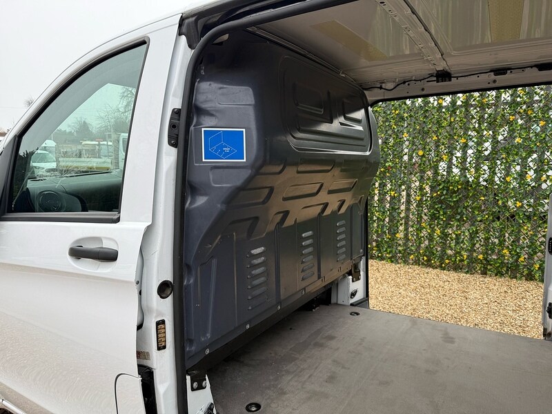 Used Mercedes-Benz Vito for sale - 77836599: Photo 23