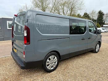 Used Renault Trafic 2023 for sale - 78122340: Photo