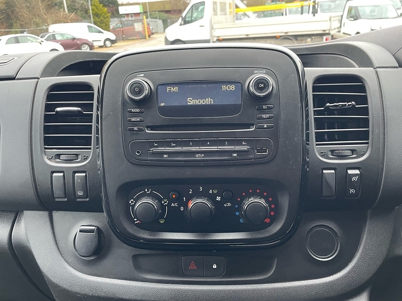 Used Vauxhall Vivaro 2016 for sale - 77264029: Photo 9