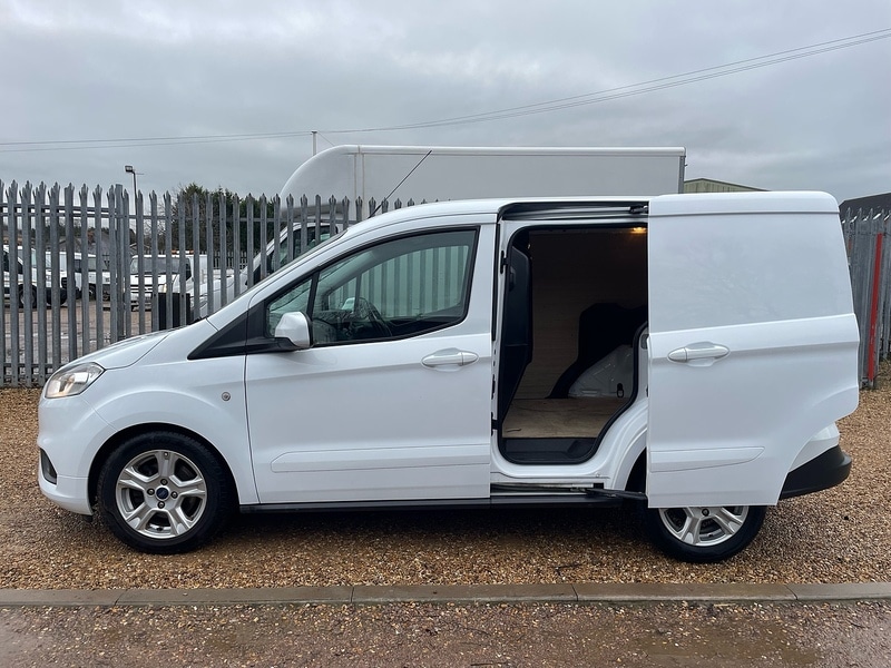 Used Ford Transit Courier 2022 for sale - 77233469: Photo 10