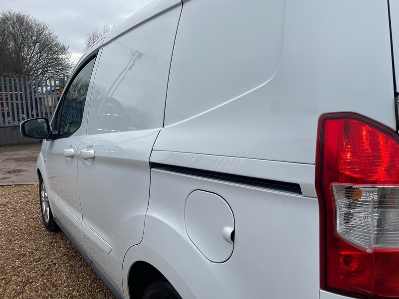 Used Ford Transit Courier 2022 for sale - 77233469: Photo 21