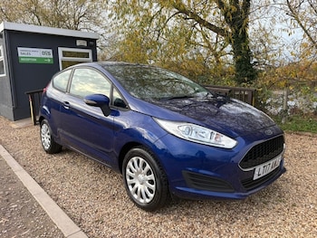 Used Ford Fiesta 2017 for sale - 76518482: Photo