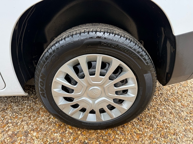 Used Toyota ProAce 2022 for sale - 78122349: Photo 28