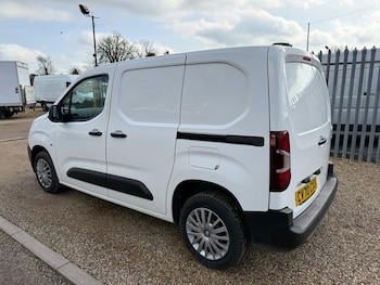 Used Peugeot Partner 2020 for sale - 77609525: Photo