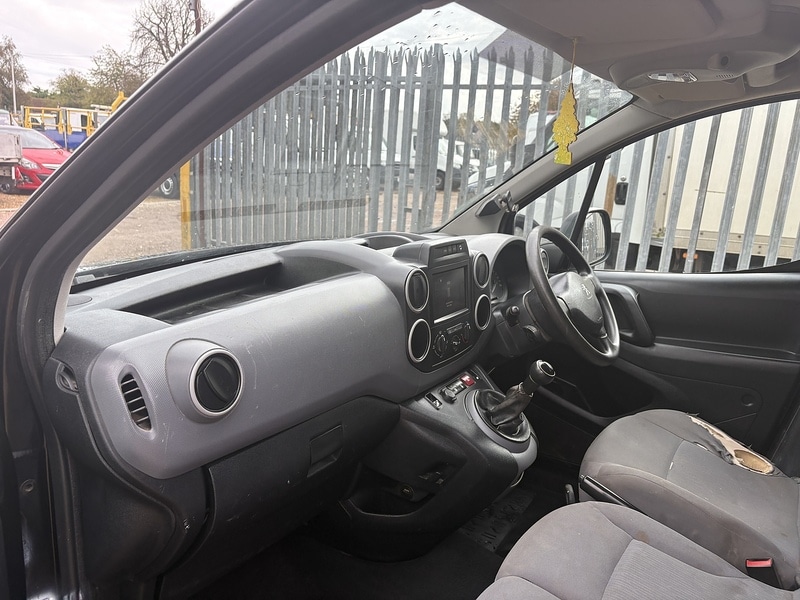 Used Peugeot Partner 2016 for sale - 76368304: Photo 16