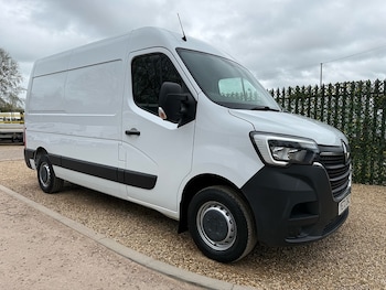 Renault Master feature image