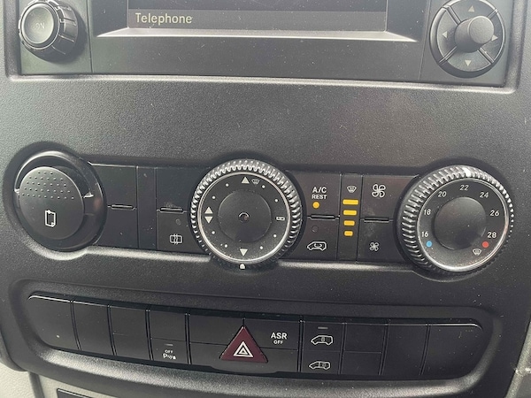 Used Volkswagen Crafter 2016 for sale - 76163629: Photo 2