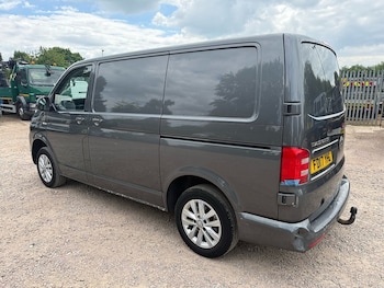 Used Volkswagen Transporter 2017 for sale - 79252472: Photo