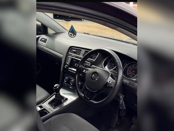 Used Volkswagen Golf 2017 for sale - 76134663: Photo