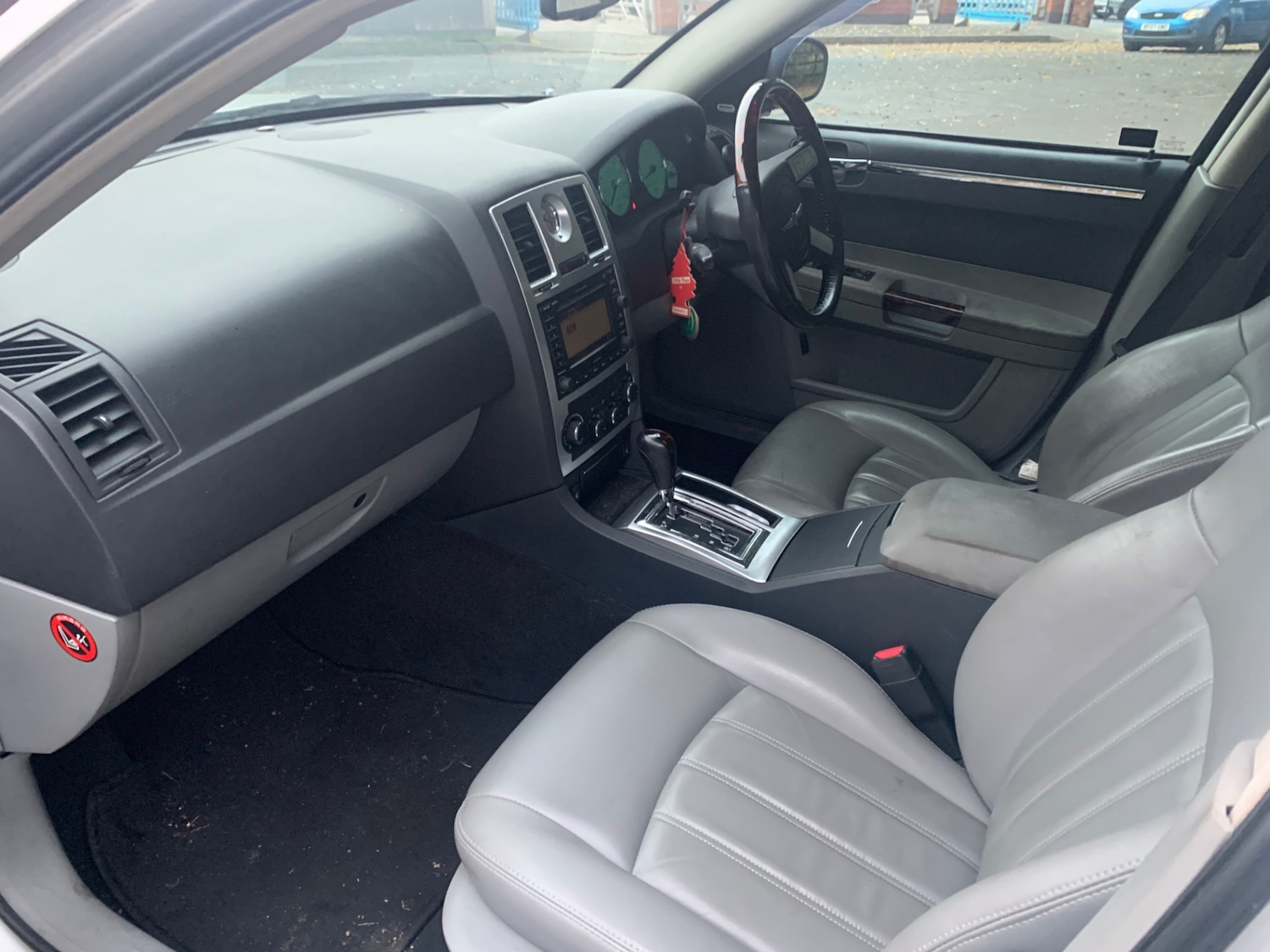 Used Chrysler 300C 2005 for sale - 76319759: Photo 6