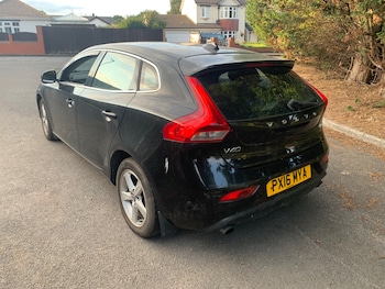 Used Volvo V40 2016 for sale - 75374376: Photo