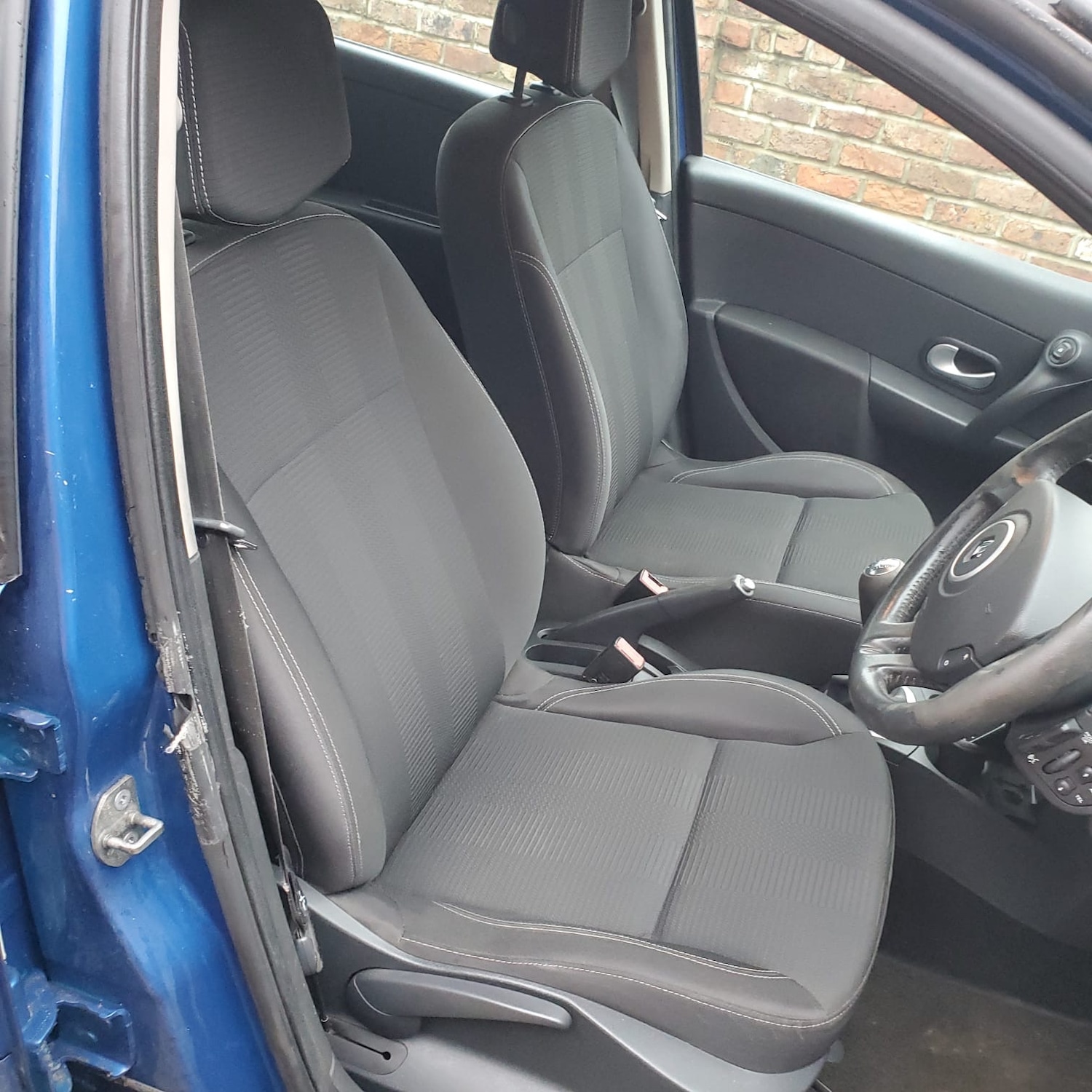 Used Renault Clio 2011 for sale - 77406180: Photo 8