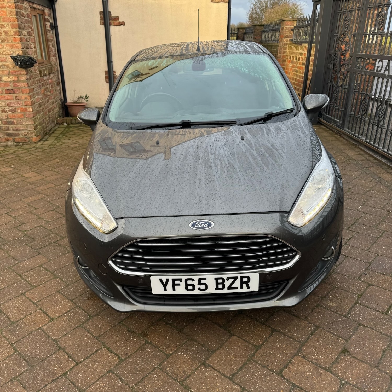 Used Ford Fiesta 2015 for sale - 75988277: Photo 2