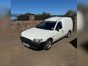 Used Ford Escort 2001 for sale - 79656796: Photo