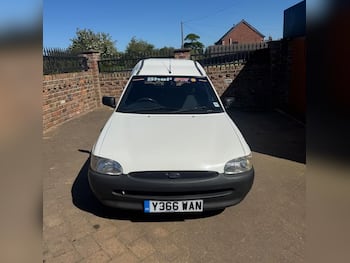 Used Ford Escort 2001 for sale - 79656796: Photo