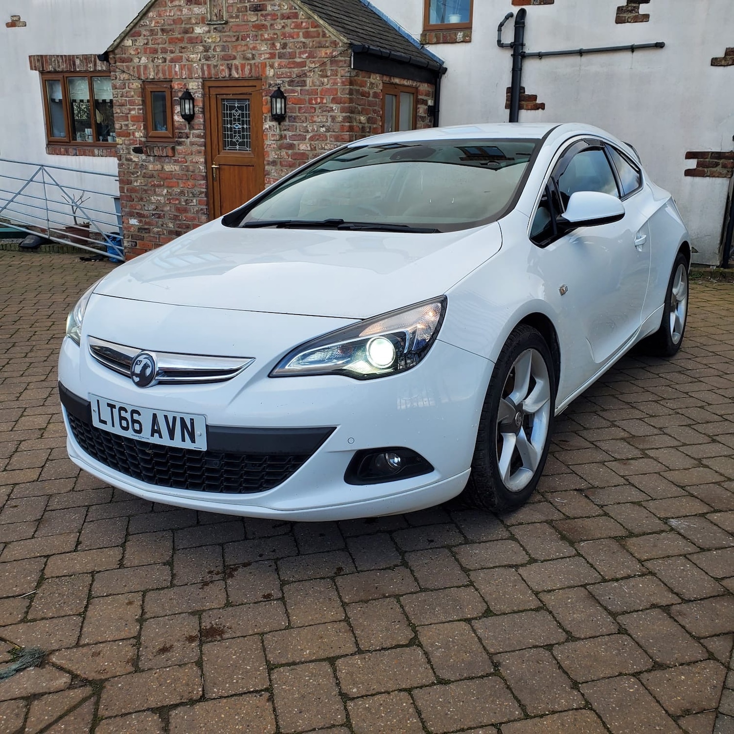Used Vauxhall Astra GTC 2016 for sale - 77103305: Photo 3