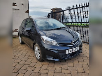 Used Toyota Yaris 2012 for sale - 73573580: Photo