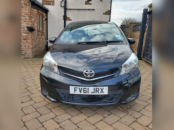 Used Toyota Yaris 2012 for sale - 73573580: Photo