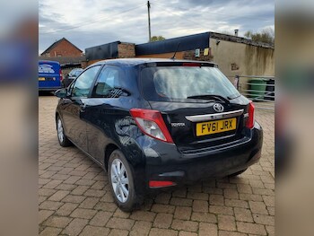 Used Toyota Yaris 2012 for sale - 73573580: Photo