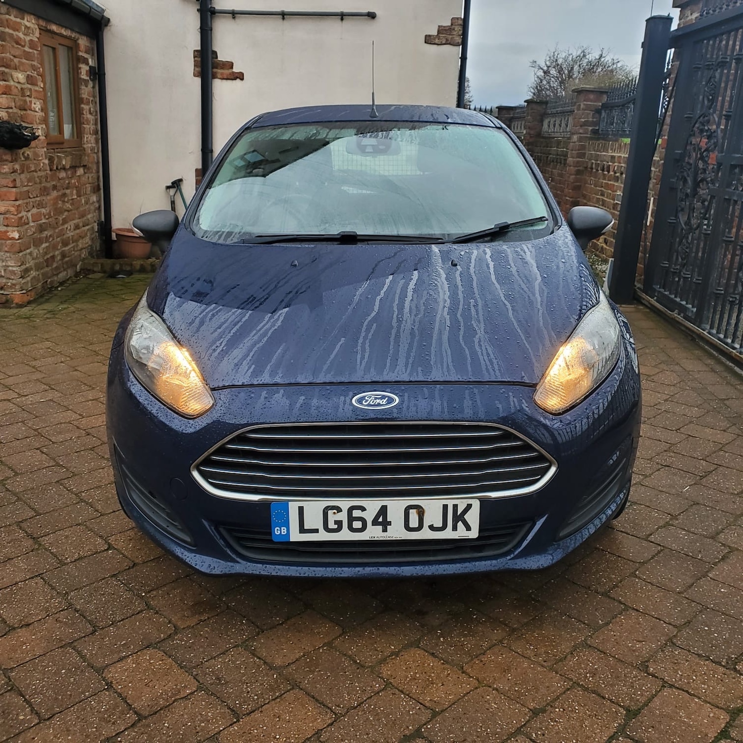 Used Ford Fiesta 2015 for sale - 76560250: Photo 2