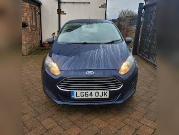 Used Ford Fiesta 2015 for sale - 76560250: Photo