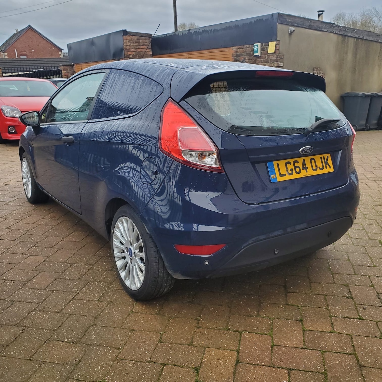 Used Ford Fiesta 2015 for sale - 76560250: Photo 4